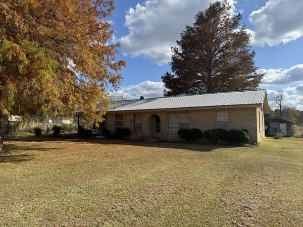 67 Tom Lewis Rd., Tylertown, MS 39667