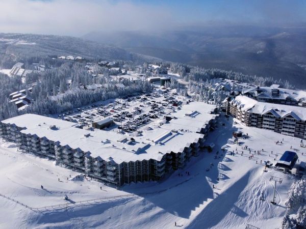 219 Mountain Lodge, Snowshoe, WV 26209