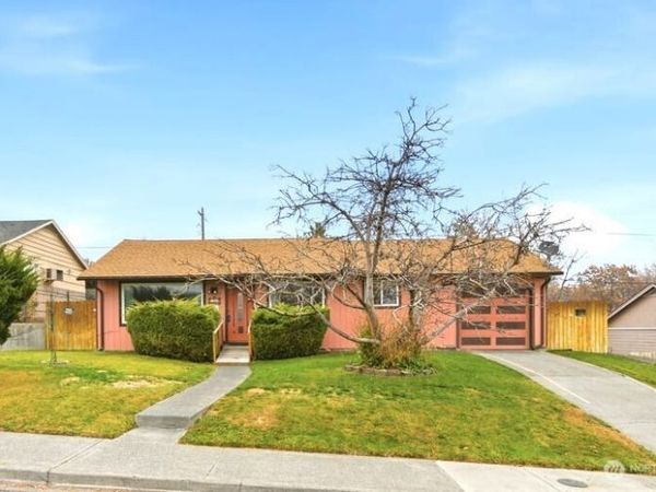 614 W Loop Drive, Moses Lake, WA 98837