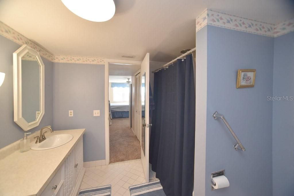 5200 Brittany Drive S, Unit 606, Saint Petersburg, FL 33715 Photo