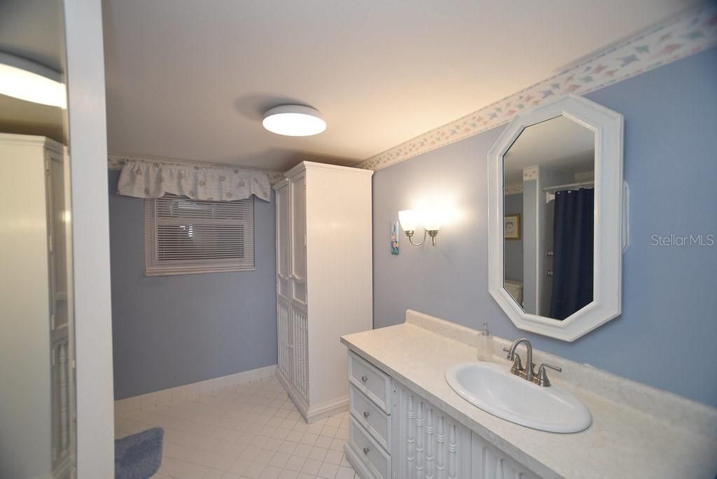 5200 Brittany Drive S, Unit 606, Saint Petersburg, FL 33715 Photo