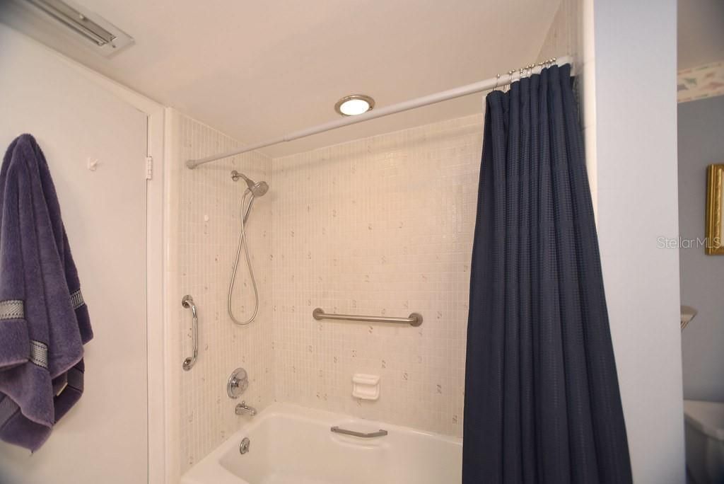 5200 Brittany Drive S, Unit 606, Saint Petersburg, FL 33715 Photo