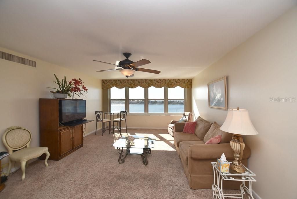 5200 Brittany Drive S, Unit 606, Saint Petersburg, FL 33715 Photo