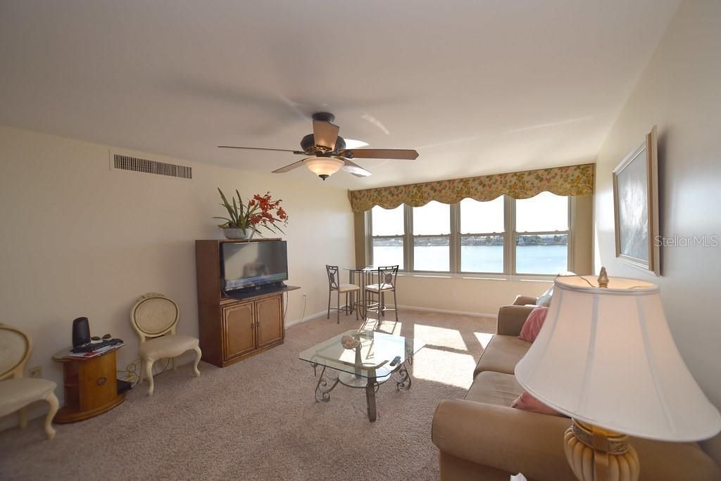 5200 Brittany Drive S, Unit 606, Saint Petersburg, FL 33715 Photo