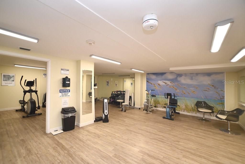 5200 Brittany Drive S, Unit 606, Saint Petersburg, FL 33715 Photo