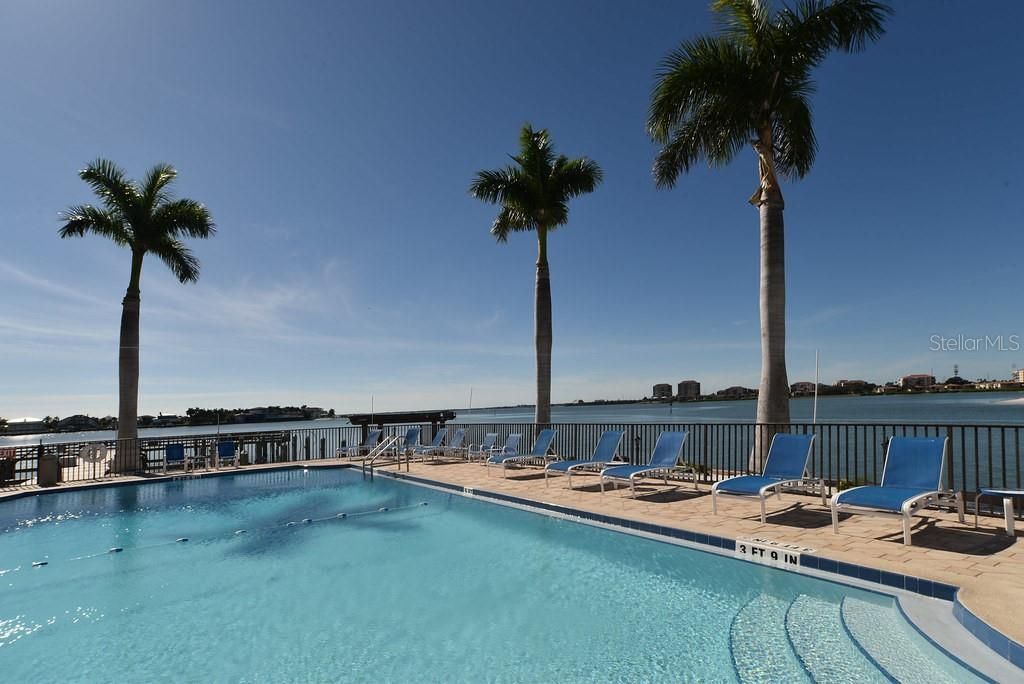 5200 Brittany Drive S, Unit 606, Saint Petersburg, FL 33715 Photo