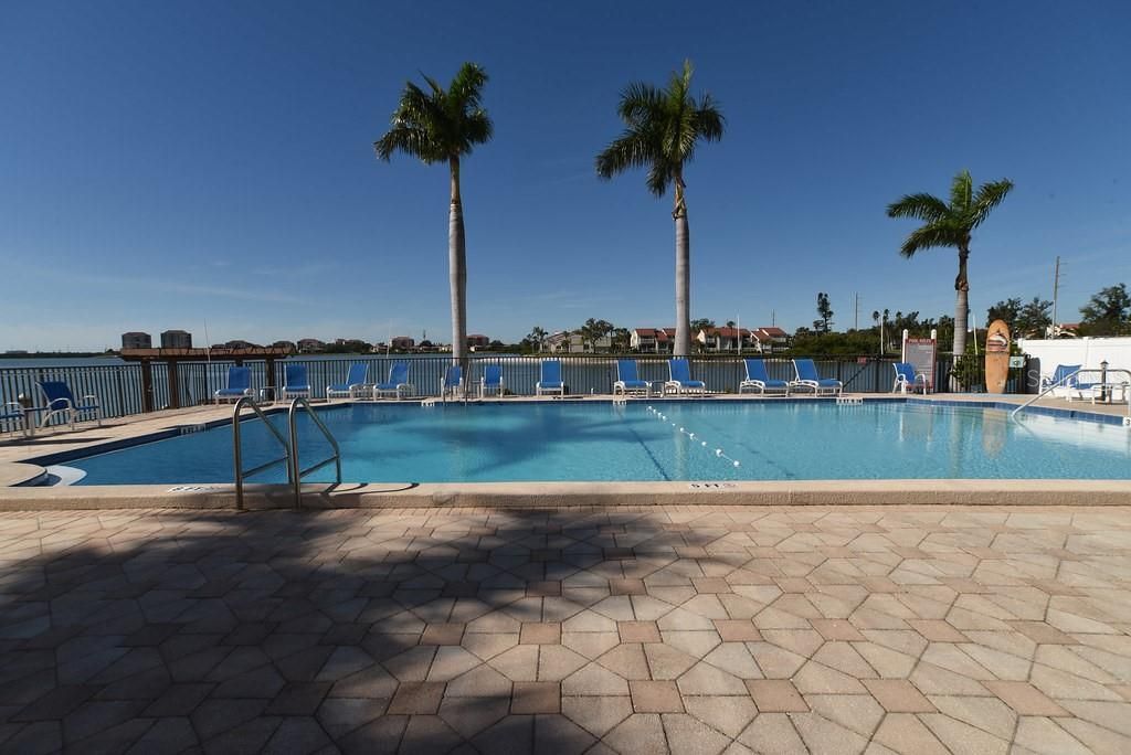 5200 Brittany Drive S, Unit 606, Saint Petersburg, FL 33715 Photo