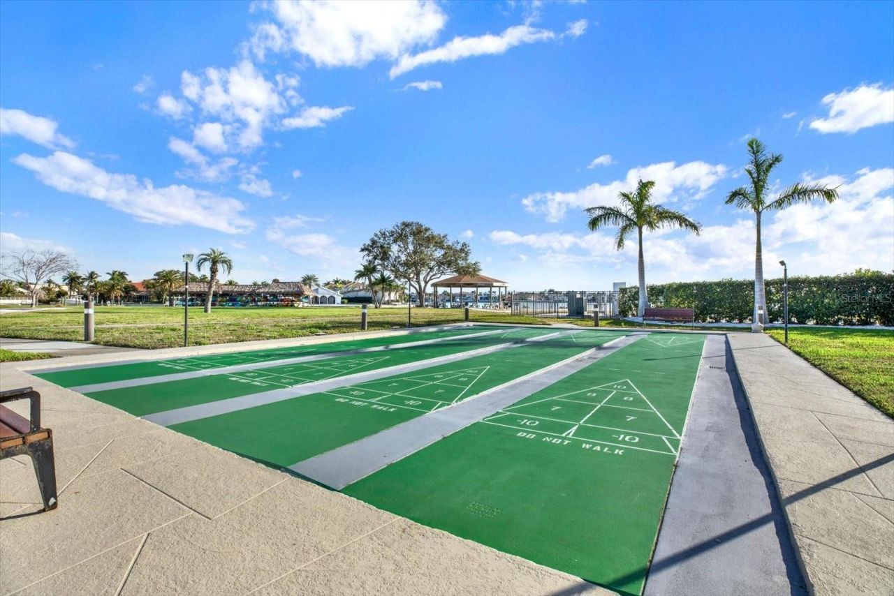 5200 Brittany Drive S, Unit 606, Saint Petersburg, FL 33715 Photo