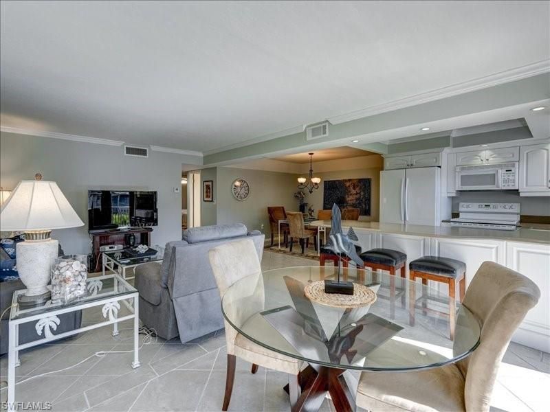 3200 Gulf Shore Blvd N, Unit 204, Naples, FL 34103 Photo