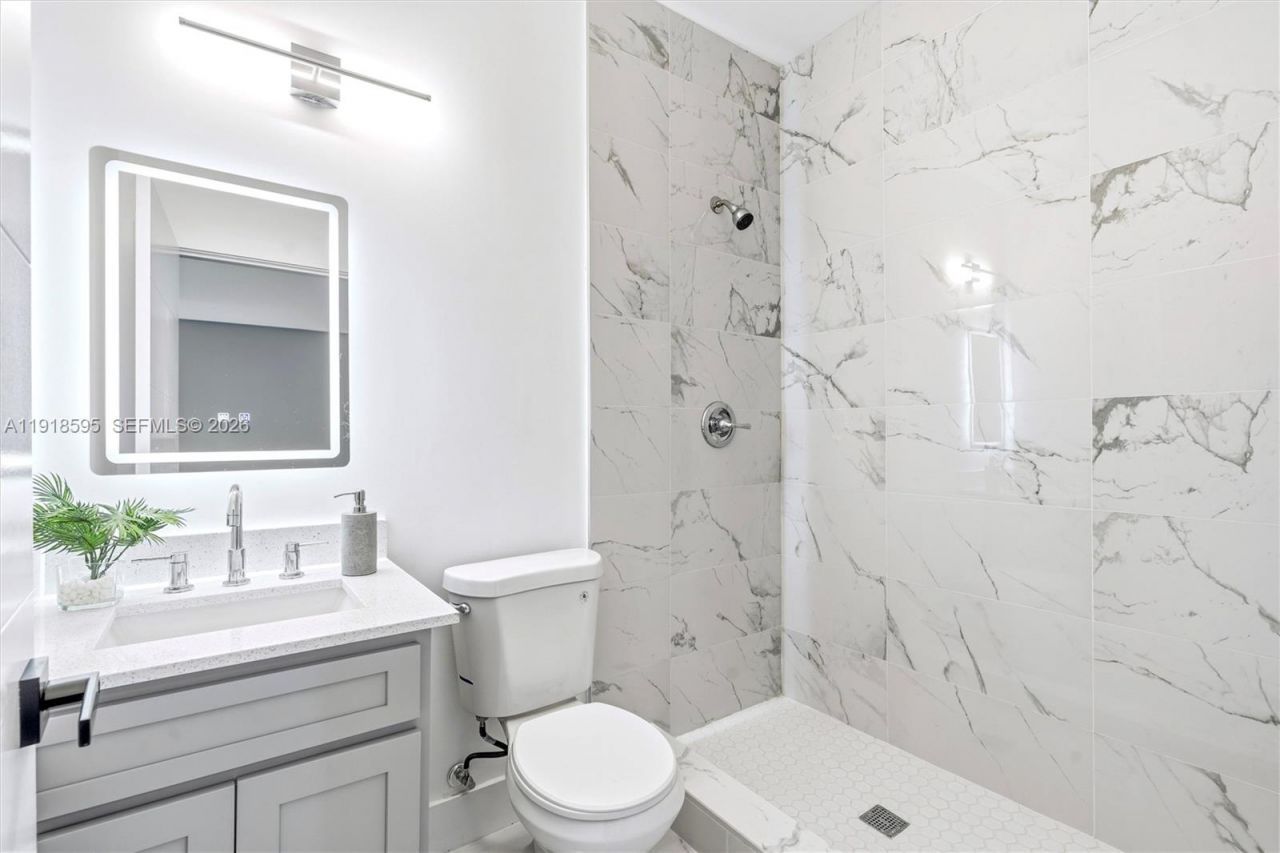 6884 NW 30 Ave, Fort Lauderdale, FL 33309 Photo