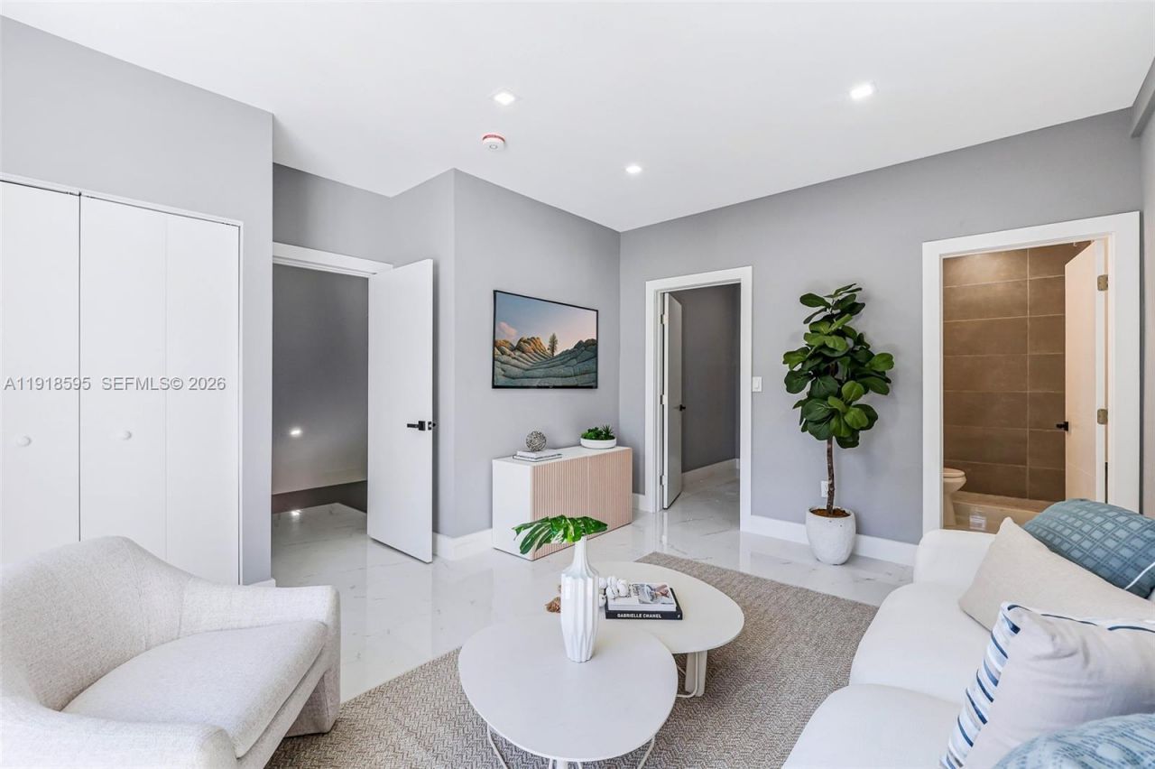 6884 NW 30 Ave, Fort Lauderdale, FL 33309 Photo