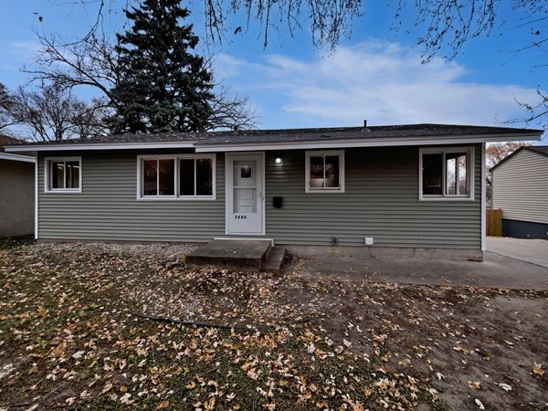 3806 Hampshire Avenue N, Crystal, MN 55427