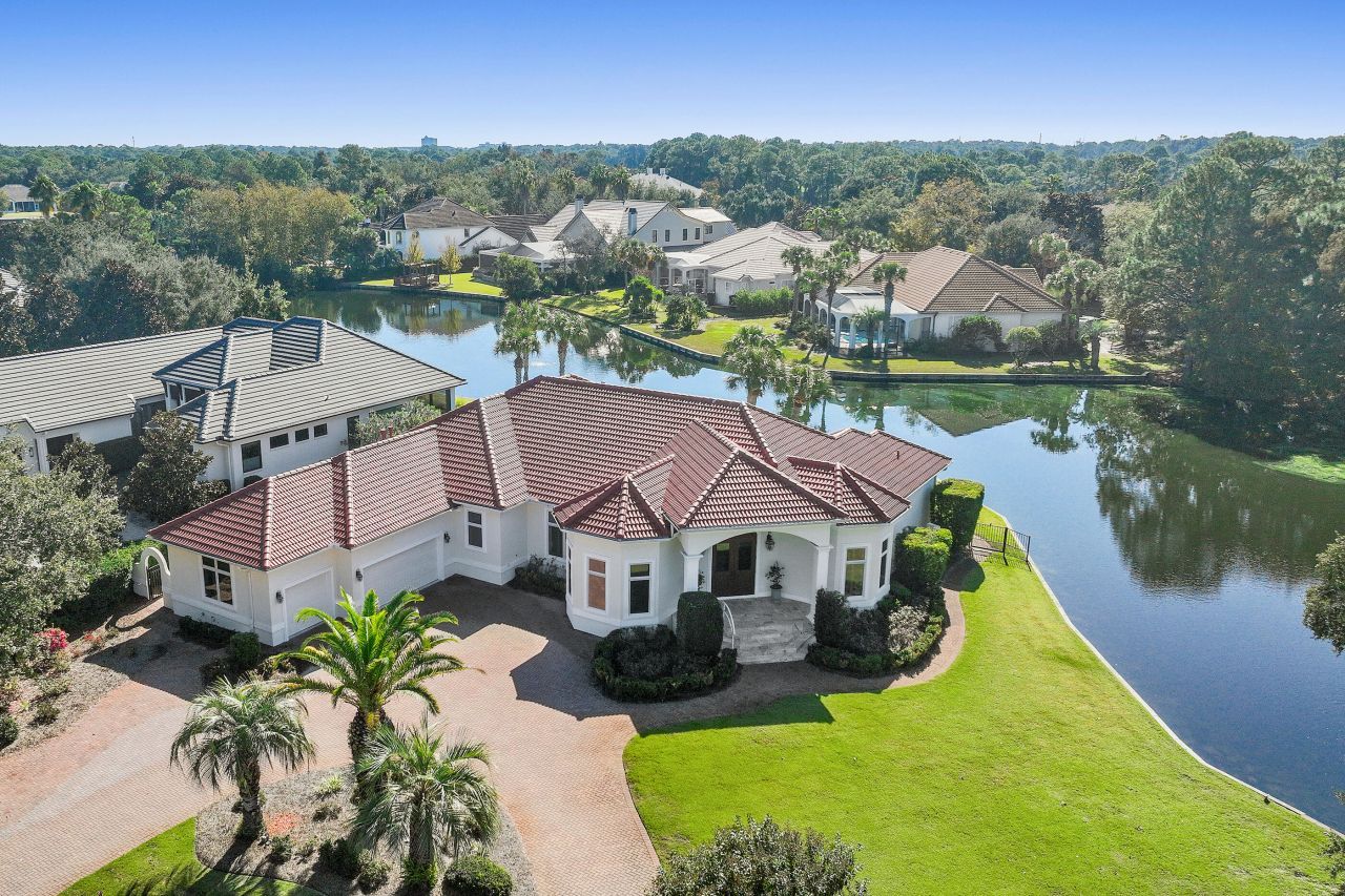 459 Captains Circle, Destin, FL 32541 Main Photo
