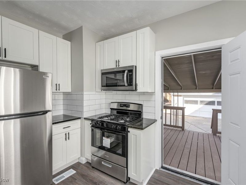 2092 W 101st Street, Cleveland, OH 44102 Photo 24