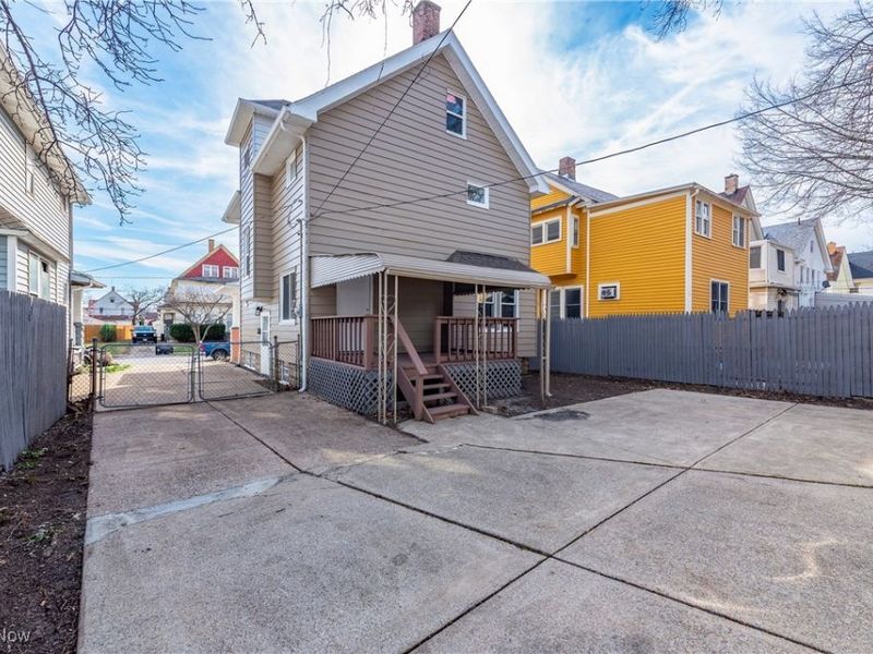 2092 W 101st Street, Cleveland, OH 44102 Photo 3