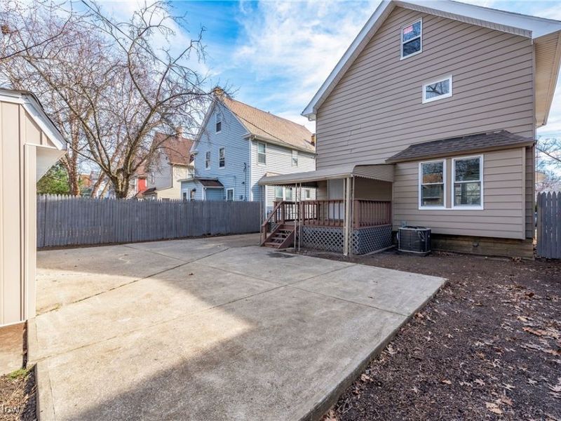 2092 W 101st Street, Cleveland, OH 44102 Photo 4