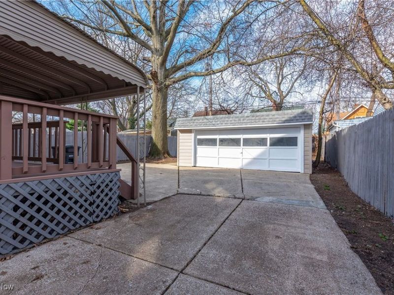 2092 W 101st Street, Cleveland, OH 44102 Photo 8