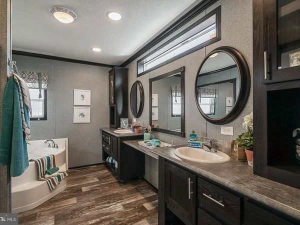 30B DEBRA CIRCLE, EPHRATA, PA 17522