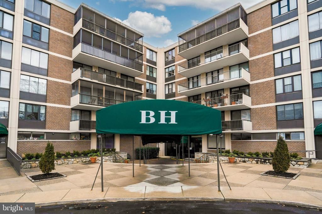 8302 Old York Road, Unit B-24, Elkins Park, PA 19027 Main Photo