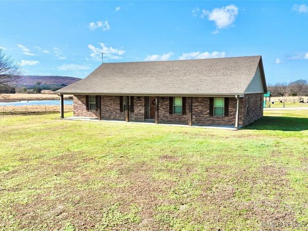3693 State Hwy 71 Highway, Quinton, OK 74561
