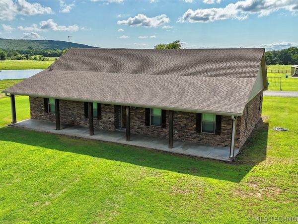3693 State Hwy 71 Highway, Quinton, OK 74561