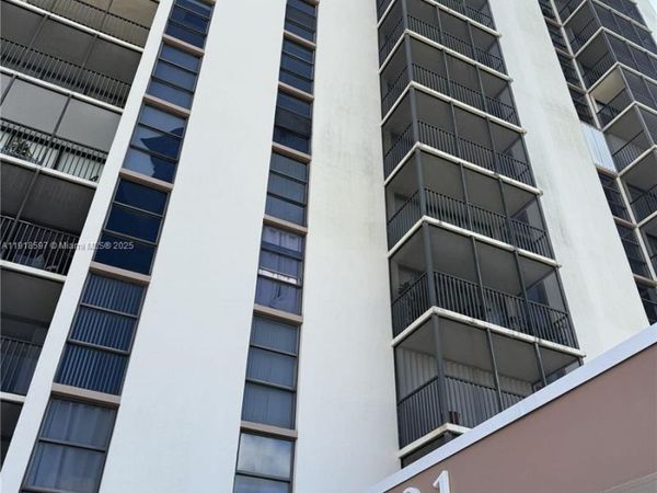 20335 W Country Club Dr, Unit 1804, Aventura, FL 33180