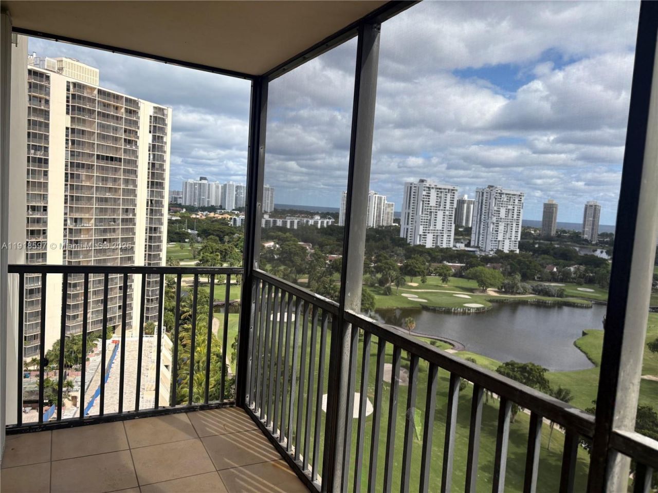 20335 W Country Club Dr, Unit 1804, Aventura, FL 33180 Photo