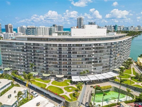 900 Bay Dr, Unit 211, Miami Beach, FL 33141