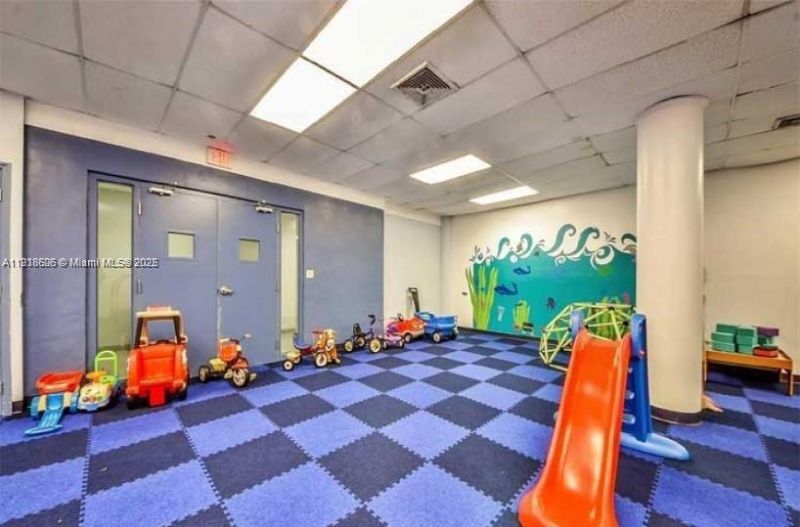 900 Bay Dr, Unit 211, Miami Beach, FL 33141 Photo