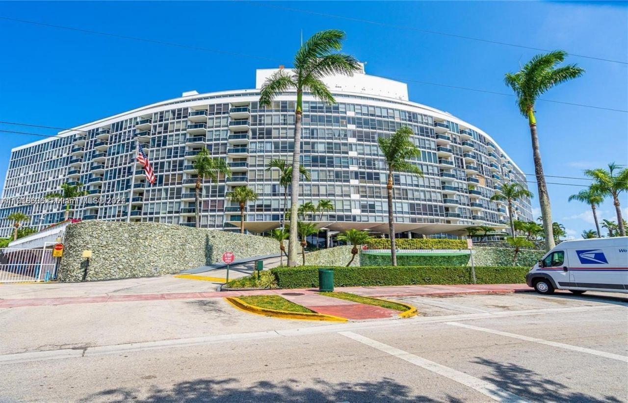 900 Bay Dr, Unit 211, Miami Beach, FL 33141 Photo