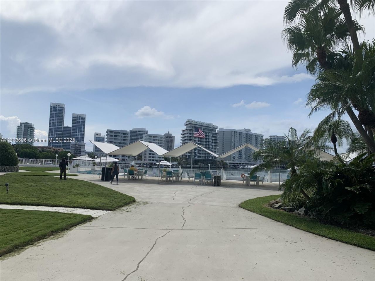 900 Bay Dr, Unit 211, Miami Beach, FL 33141 Photo