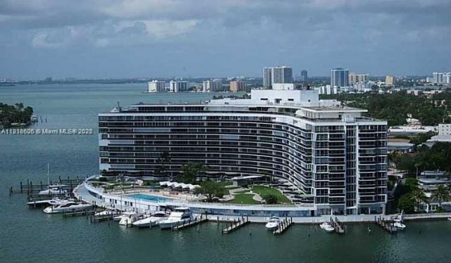 900 Bay Dr, Unit 211, Miami Beach, FL 33141 Photo