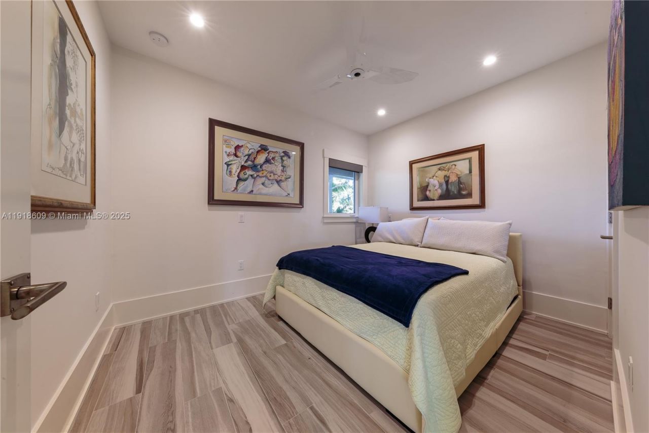 22 South Island Dr, Key Largo, FL 33037 Photo