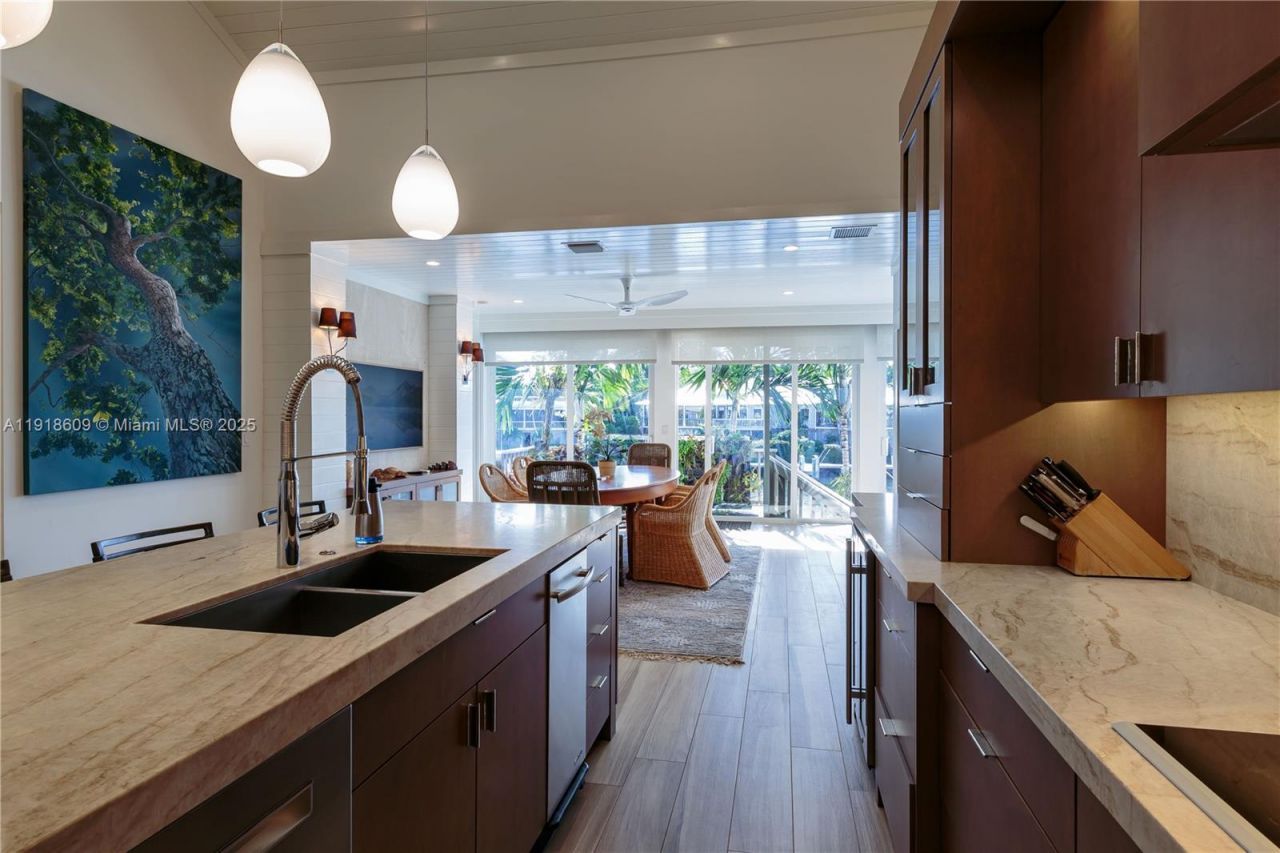 22 South Island Dr, Key Largo, FL 33037 Photo