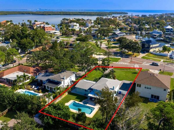 5500 VENETIAN BOULEVARD NE, ST PETERSBURG, FL 33703