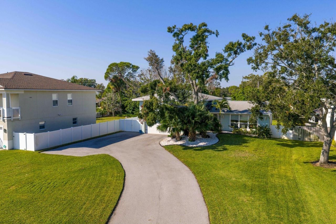 5500 Venetian Boulevard Ne, Saint Petersburg, FL 33703 Photo