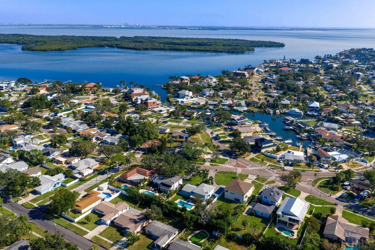 5500 Venetian Boulevard Ne, Saint Petersburg, FL 33703 Photo