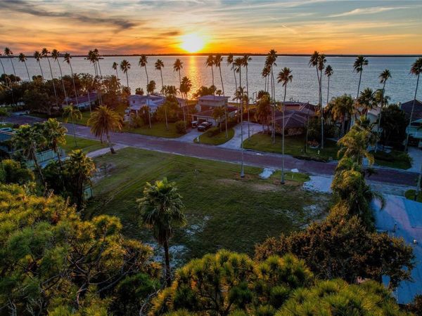 1645 SANTA BARBARA DRIVE, DUNEDIN, FL 34698