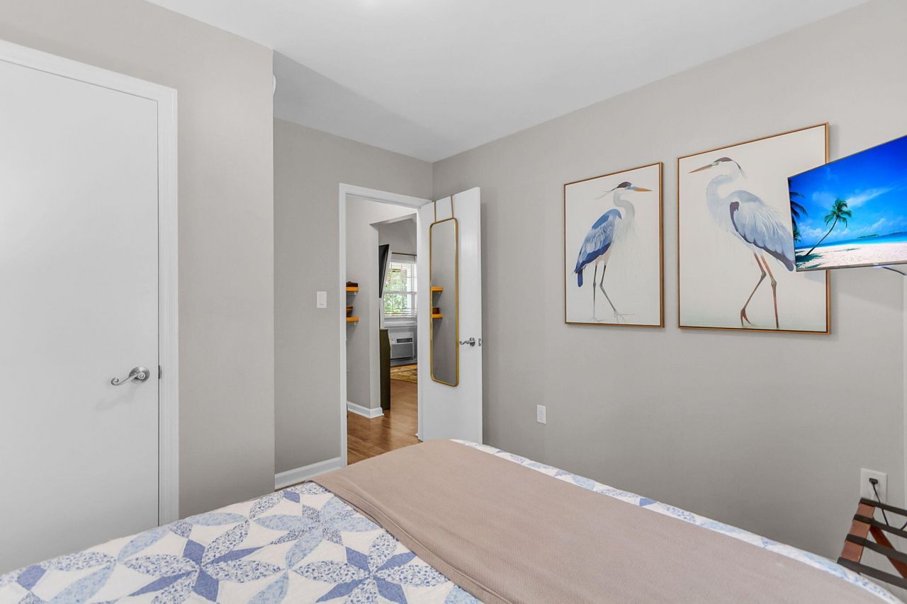 115 S Magnolia Street Photo 100