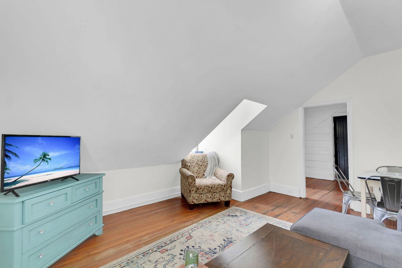 115 S Magnolia Street Photo 105