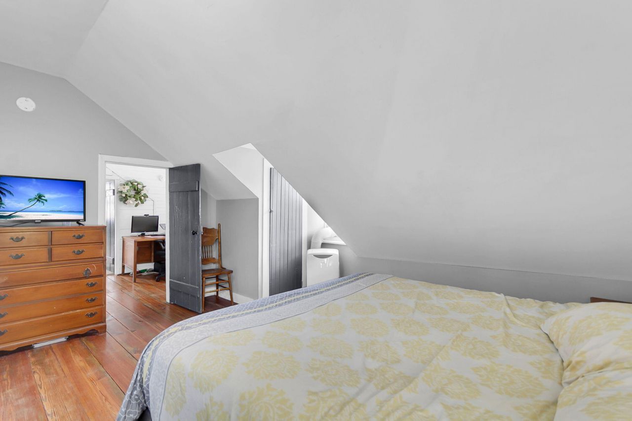 115 S Magnolia Street Photo 116