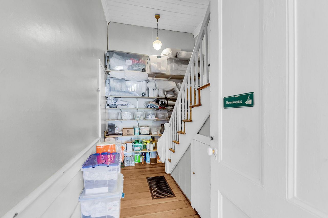 115 S Magnolia Street Photo 33