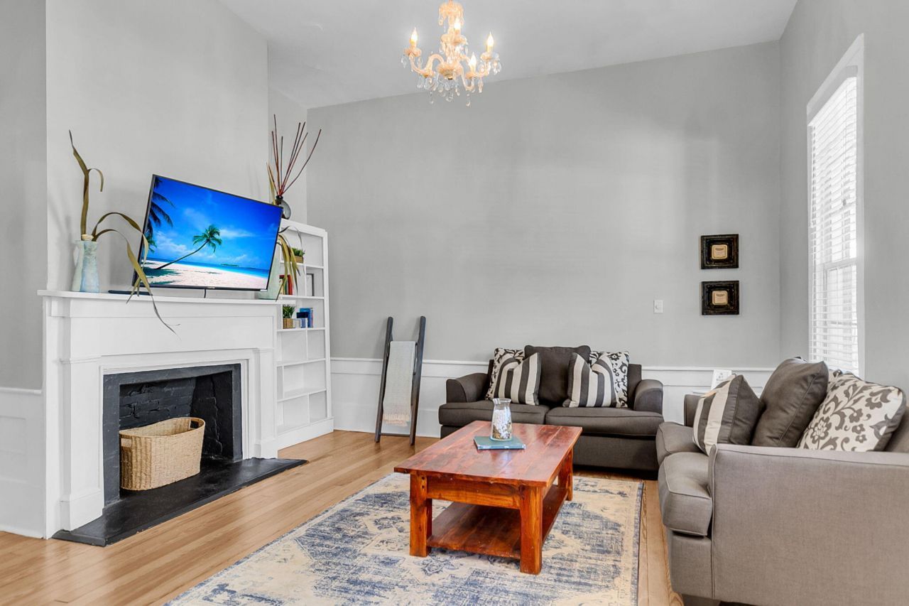 115 S Magnolia Street Photo 36