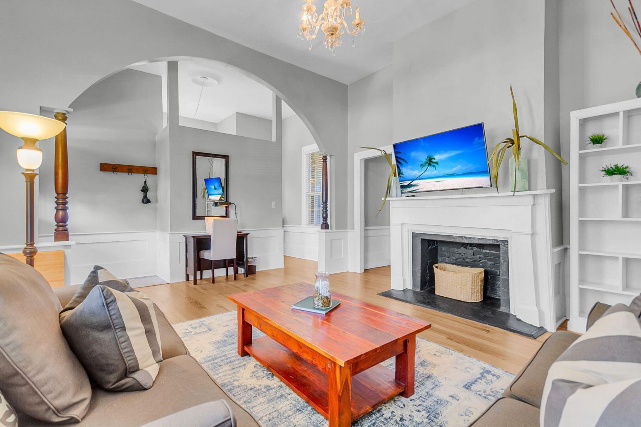 115 S Magnolia Street Photo 39