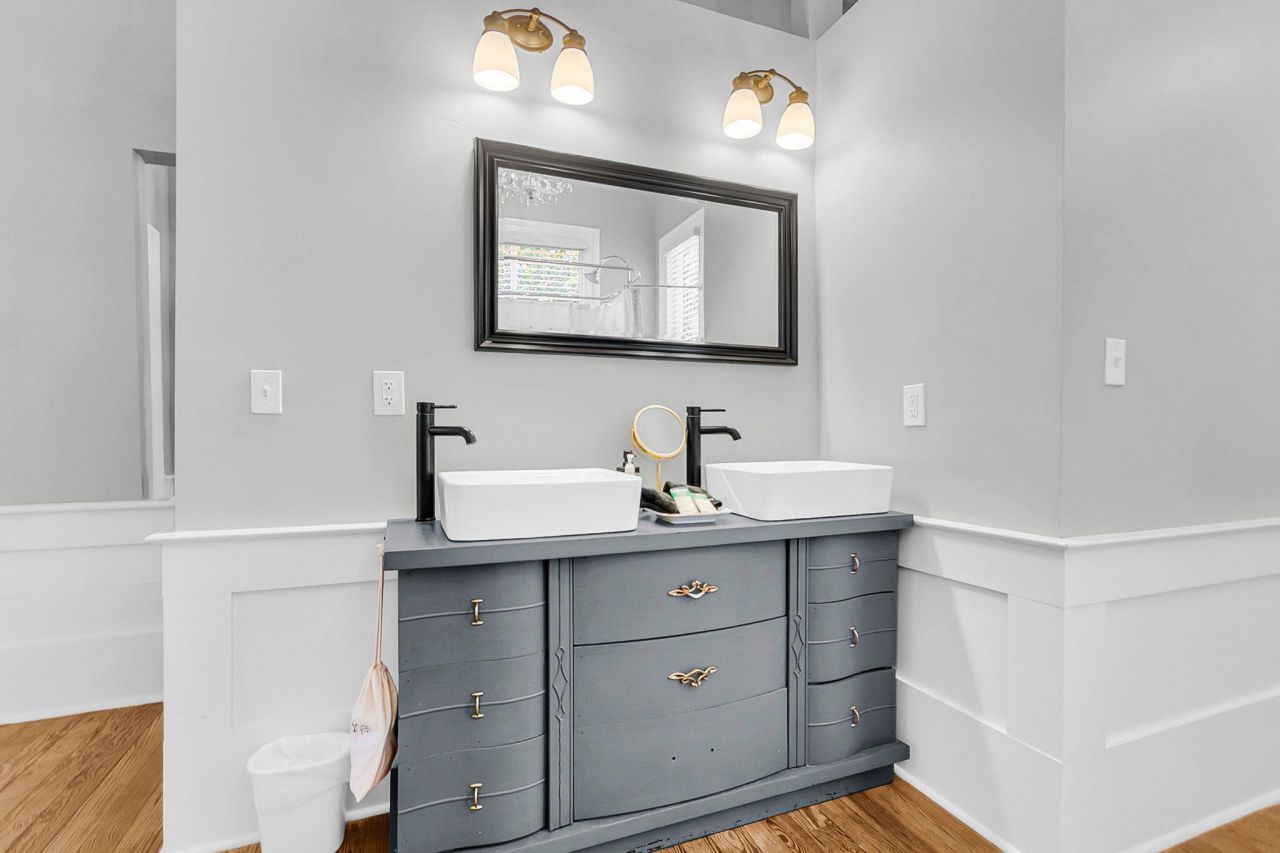 115 S Magnolia Street Photo 49