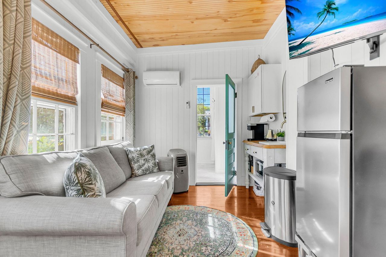 115 S Magnolia Street Photo 57