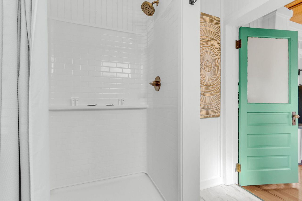 115 S Magnolia Street Photo 64