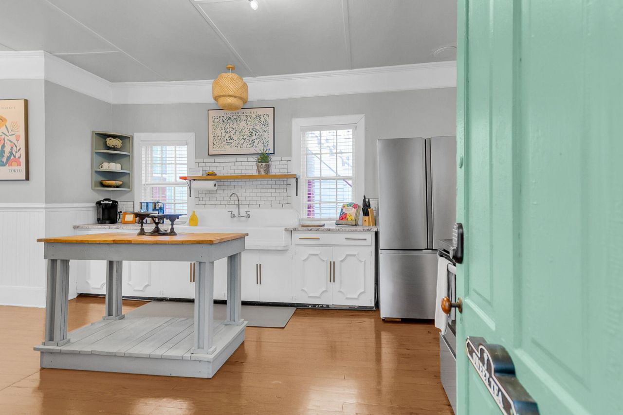 115 S Magnolia Street Photo 68