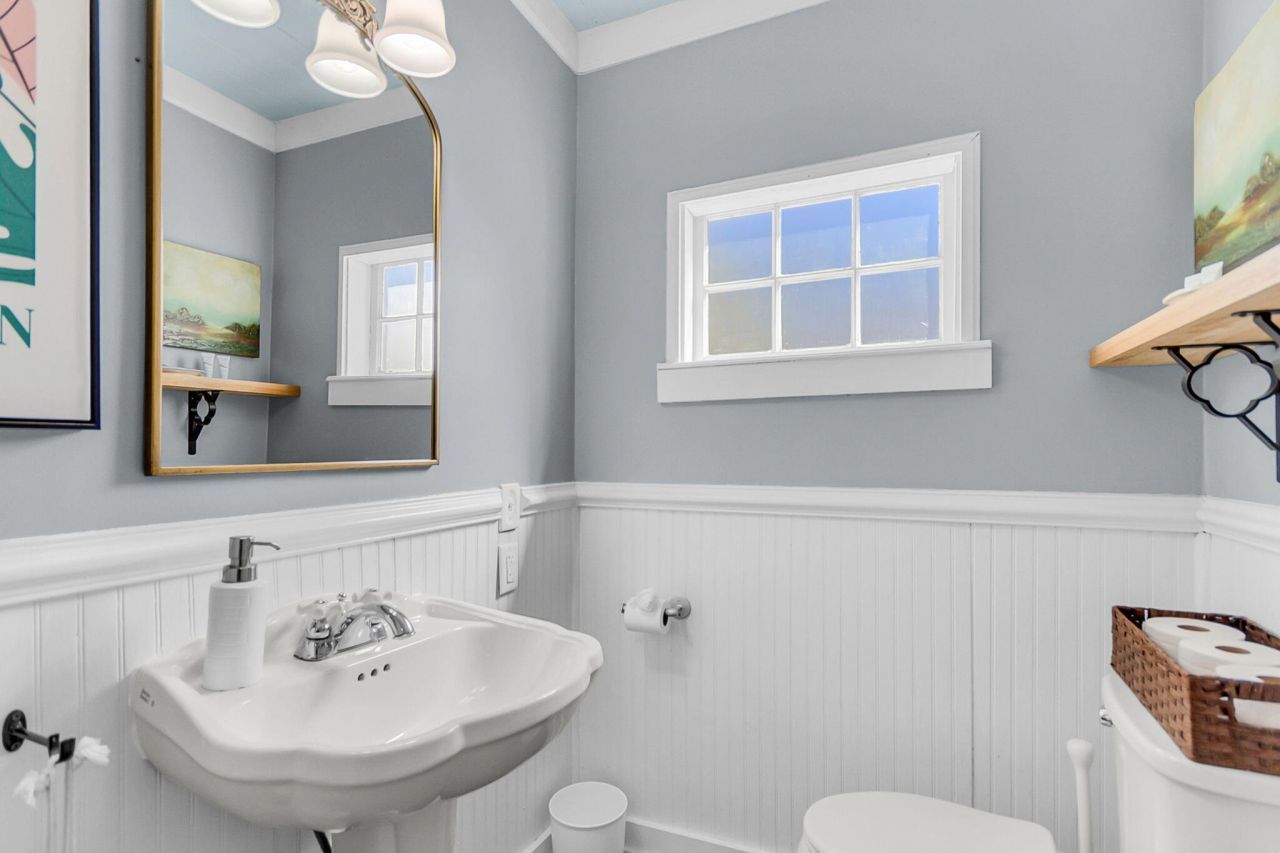 115 S Magnolia Street Photo 78