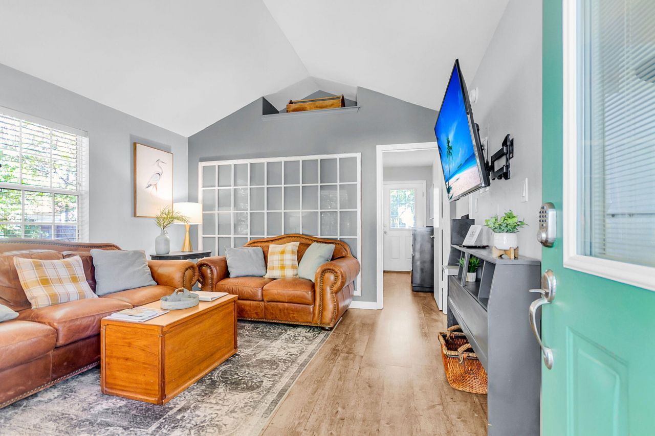 115 S Magnolia Street Photo 87